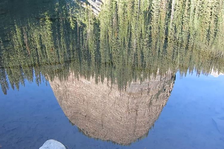 Canada Alberta: Banff NP, Lake Louise to Lake Agnes, Mirror Lake and Beehive, Walkopedia